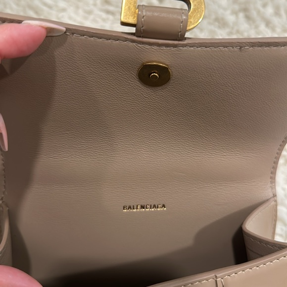 Balenciaga hourglass XS RARE beige taupe smooth leather antique gold hardware - Picture 9 of 10